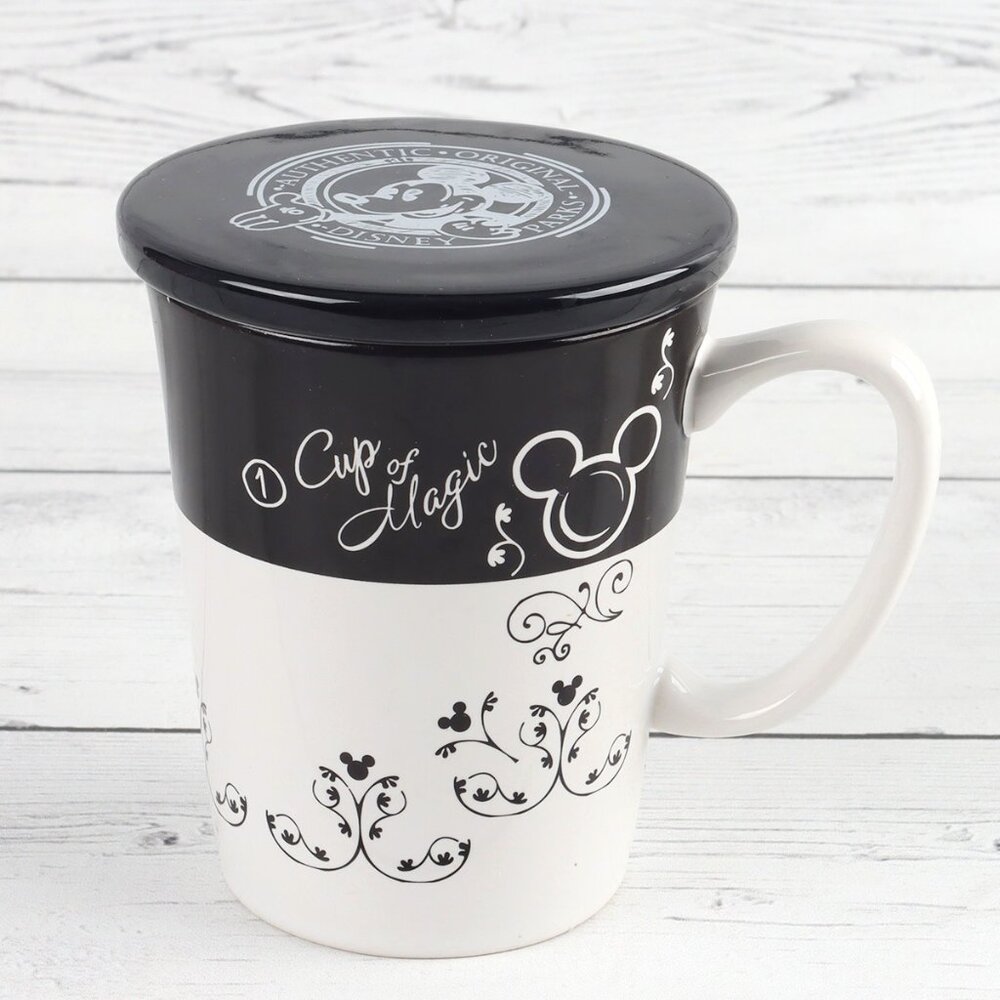 Disney Home Mickey Mouse "Cup Of Magic" Ceramic Coffee Cup with Lid 8 oz